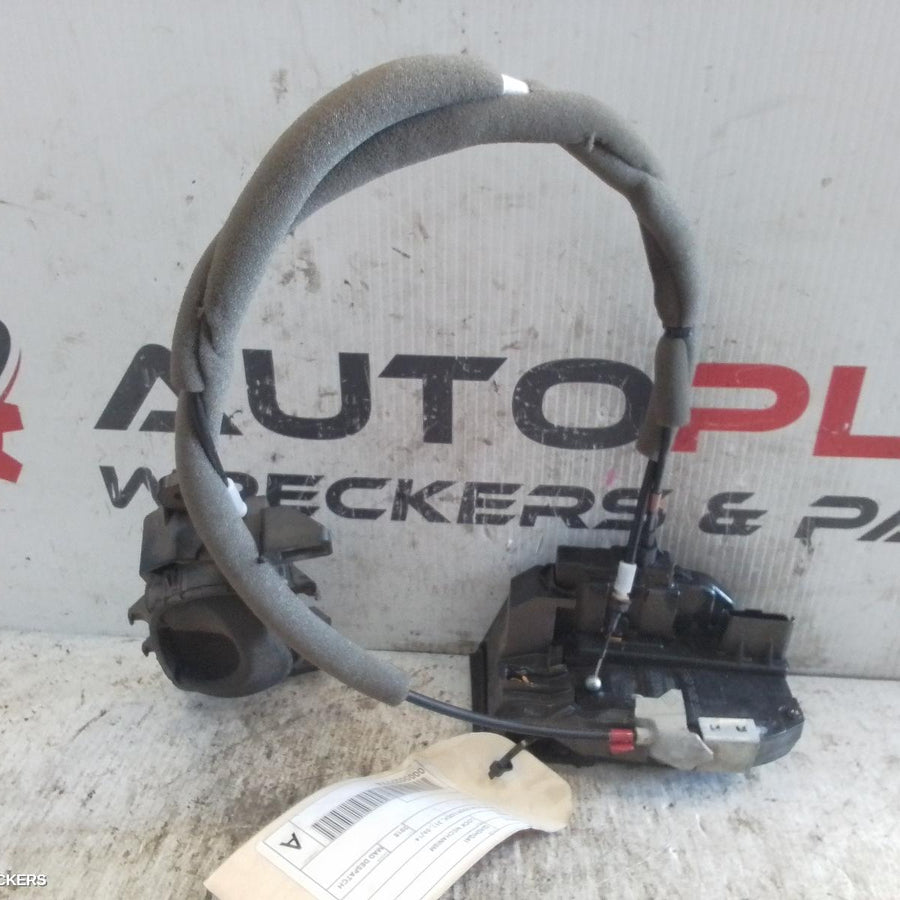 2018 Nissan Qashqai Door Boot Gate Lock 2018 Nissan Qashqai Door Boot Gate Lock