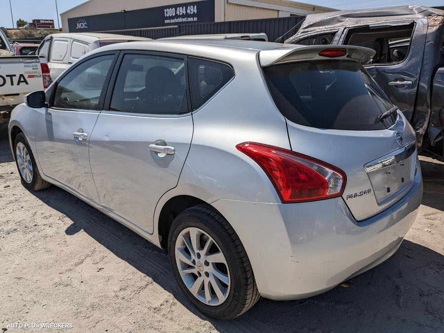 2013 Nissan Pulsar Door Handle 2013 Nissan Pulsar Door Handle