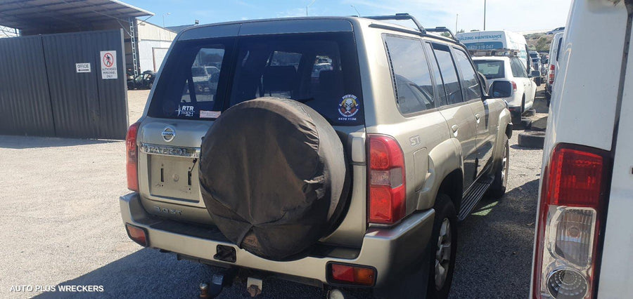 2005 Nissan Patrol Left Front Door Window 2005 Nissan Patrol Left Front Door Window