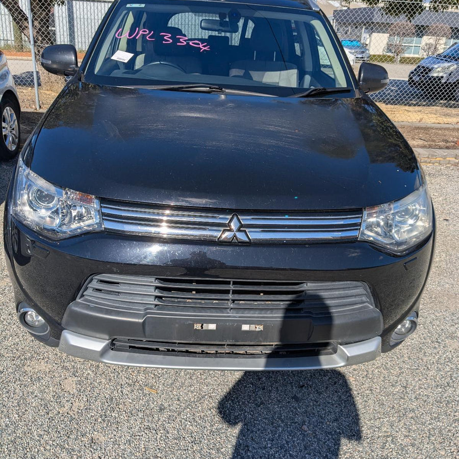 2015 Mitsubishi Outlander 2nd Seat  Rear Seat 2015 Mitsubishi Outlander 2nd Seat  Rear Seat