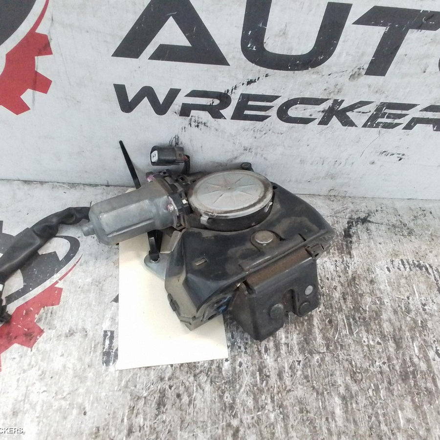 2017 Toyota Landcruiser Door Boot Gate Lock 2017 Toyota Landcruiser Door Boot Gate Lock