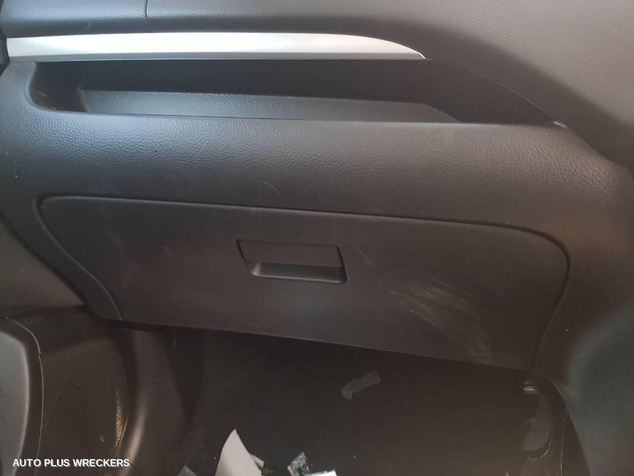 2015 Suzuki Swift Right Front Door Window 2015 Suzuki Swift Right Front Door Window