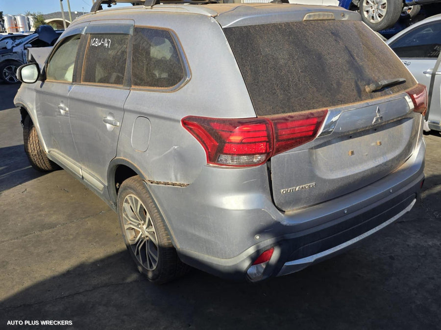 2016 Mitsubishi Outlander Roof Rack Bars 2016 Mitsubishi Outlander Roof Rack Bars