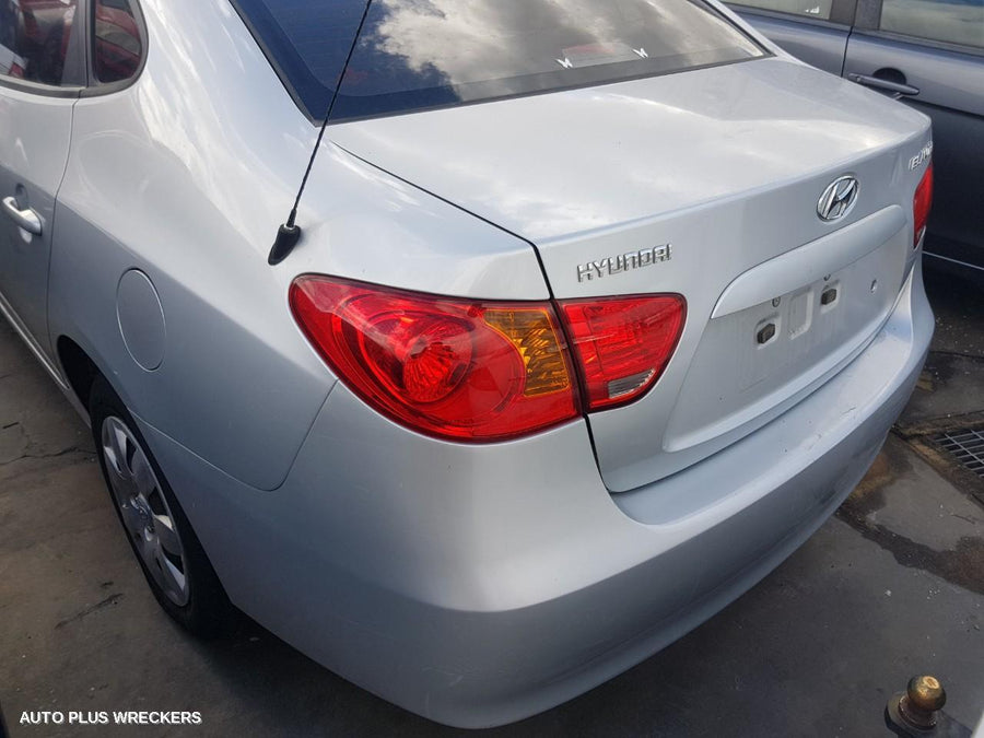 2007 Hyundai Elantra Right Rear Door Sliding 2007 Hyundai Elantra Right Rear Door Sliding