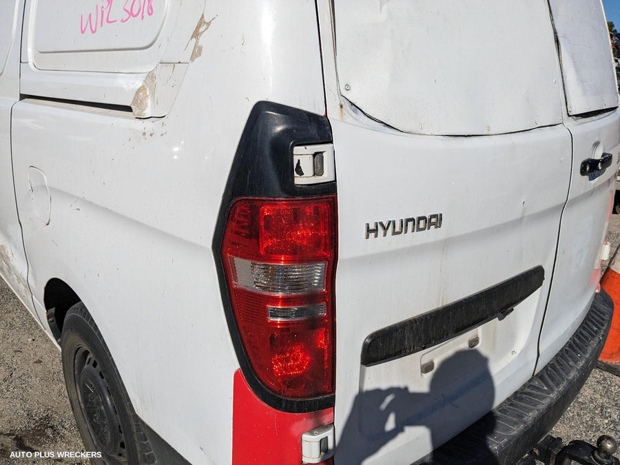 2008 Hyundai Iload/imax Front Bumper 2008 Hyundai Iload/imax Front Bumper