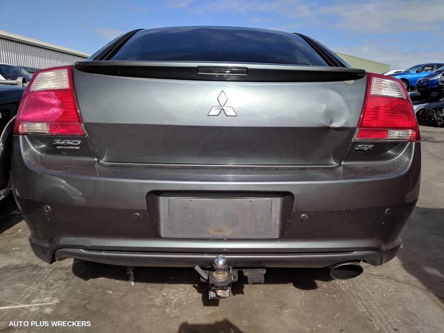 2007 MITSUBISHI 380 DOOR HANDLE 2007 MITSUBISHI 380 DOOR HANDLE