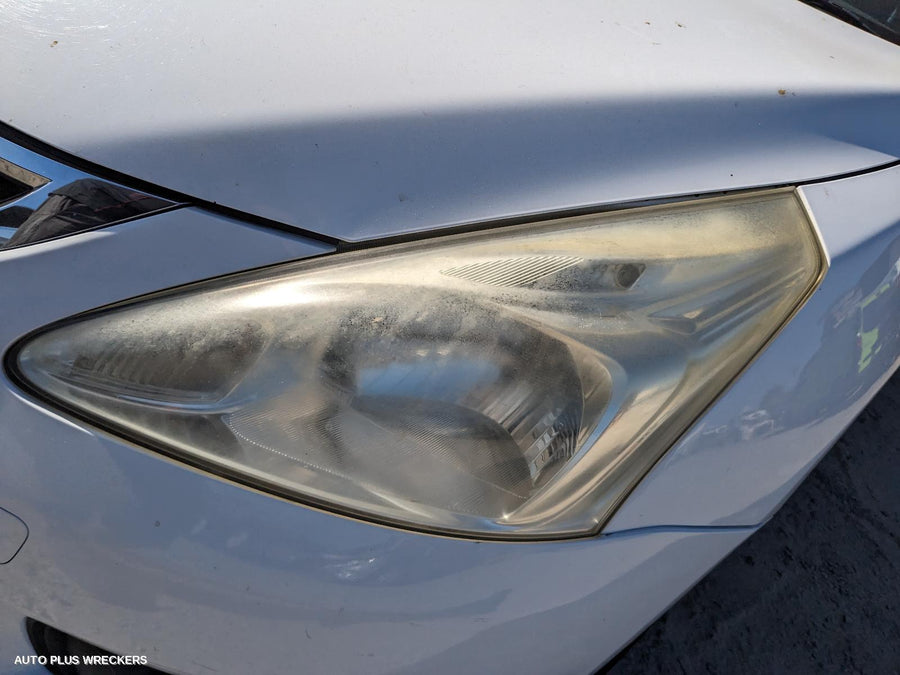 2015 Nissan Pulsar Headrest 2015 Nissan Pulsar Headrest