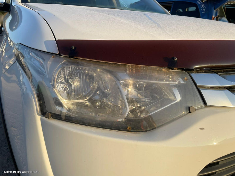 2014 Mitsubishi Outlander Headrest 2014 Mitsubishi Outlander Headrest