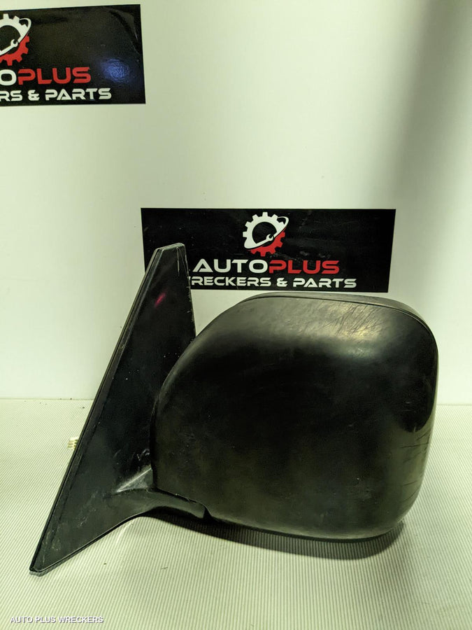 2003 Mitsubishi Pajero Left Door Mirror 2003 Mitsubishi Pajero Left Door Mirror