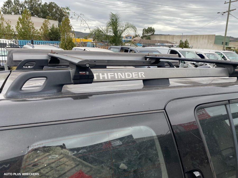 2007 Nissan Pathfinder Grille 2007 Nissan Pathfinder Grille