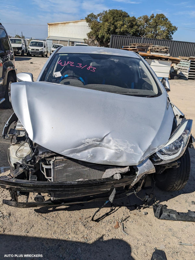 2014 Hyundai Elantra Right Rear Door Sliding 2014 Hyundai Elantra Right Rear Door Sliding