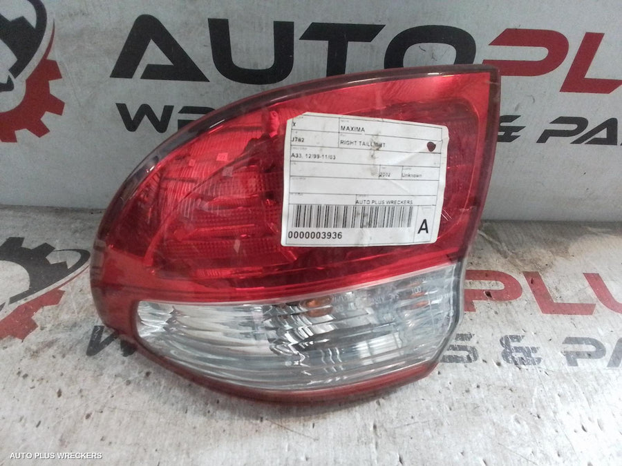 2002 Nissan Maxima Right Taillight 2002 Nissan Maxima Right Taillight