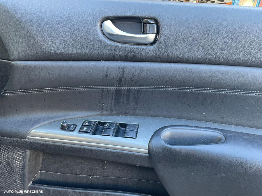 2009 Nissan Maxima Washer Bottle 2009 Nissan Maxima Washer Bottle