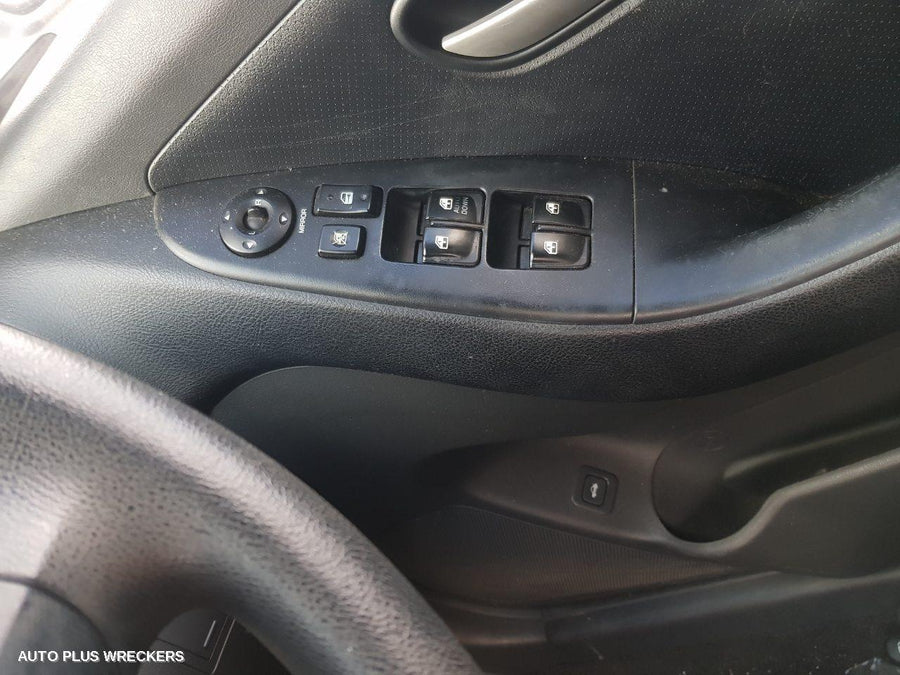 2007 Hyundai Elantra Right Rear Door Sliding 2007 Hyundai Elantra Right Rear Door Sliding