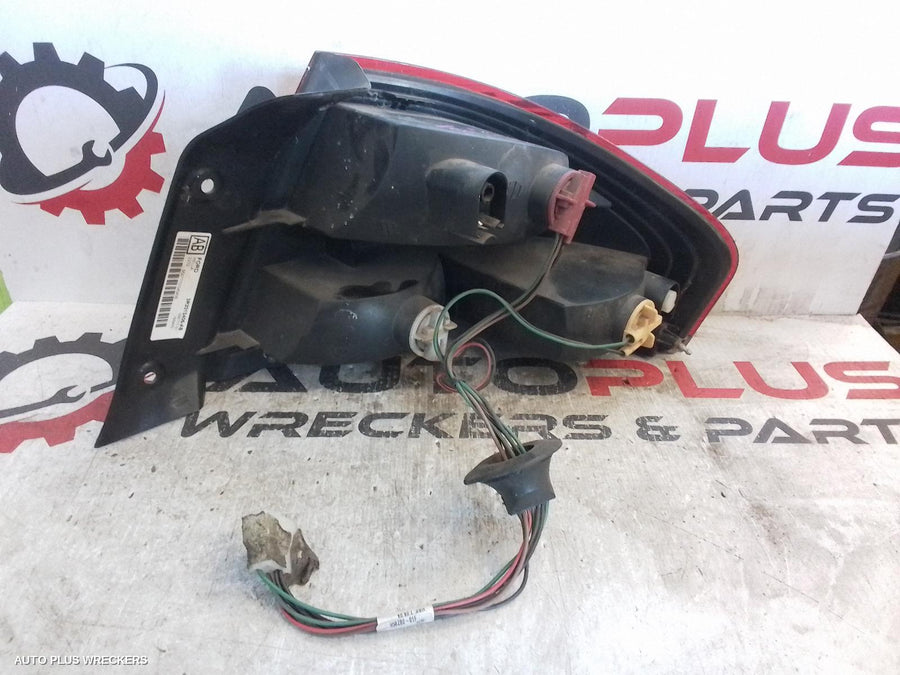 2004 Ford Falcon Left Taillight 2004 Ford Falcon Left Taillight