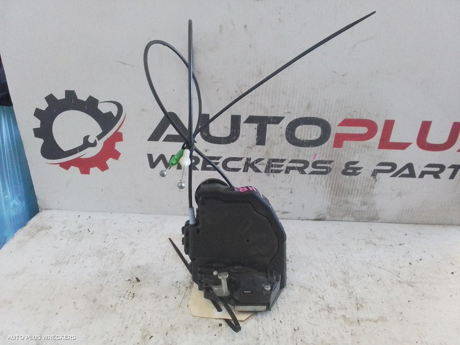 2010 Toyota Corolla Door Boot Gate Lock 2010 Toyota Corolla Door Boot Gate Lock