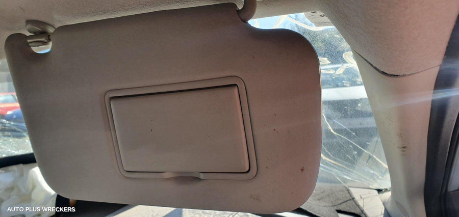 2013 Nissan Pulsar Sunvisor 2013 Nissan Pulsar Sunvisor