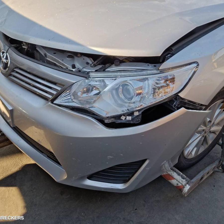 2012 Toyota Camry Rear Garnish 2012 Toyota Camry Rear Garnish