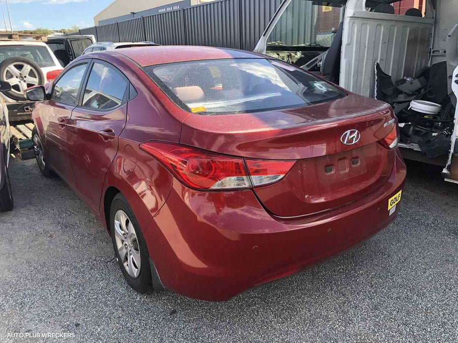 2013 Hyundai Elantra Washer Bottle 2013 Hyundai Elantra Washer Bottle