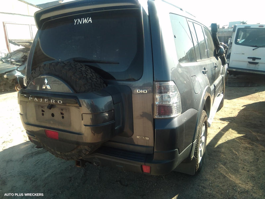 2009 Mitsubishi Pajero Caliper 2009 Mitsubishi Pajero Caliper