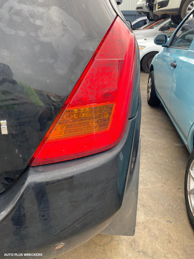2005 Nissan Murano Left Guard 2005 Nissan Murano Left Guard