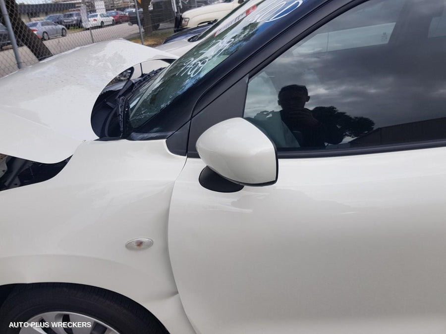 2019 Suzuki Baleno Left Indicator Fog Side 2019 Suzuki Baleno Left Indicator Fog Side