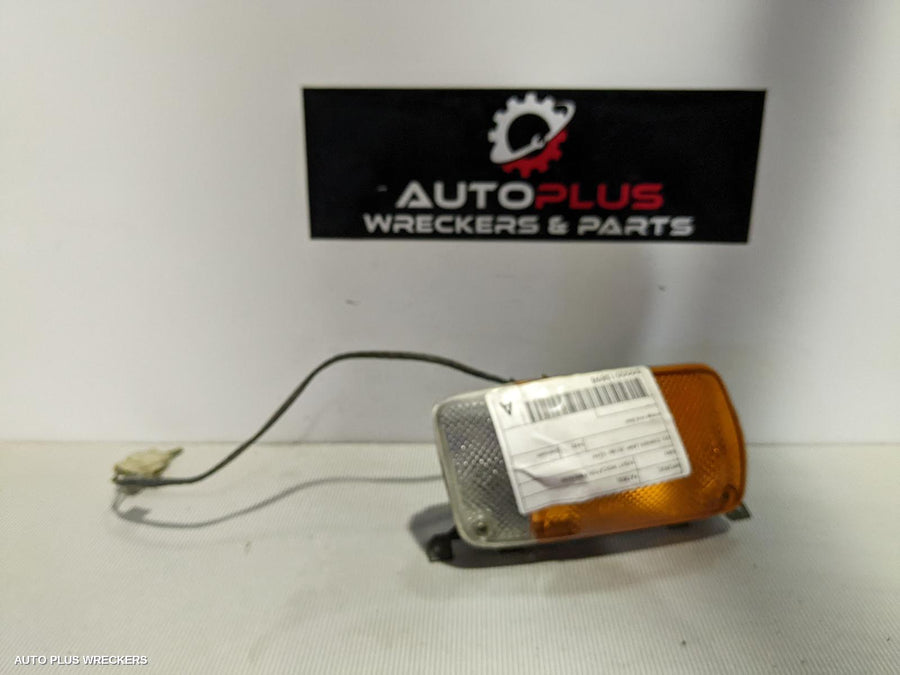 1993 Nissan Patrol Right Indicator Fog Side 1993 Nissan Patrol Right Indicator Fog Side
