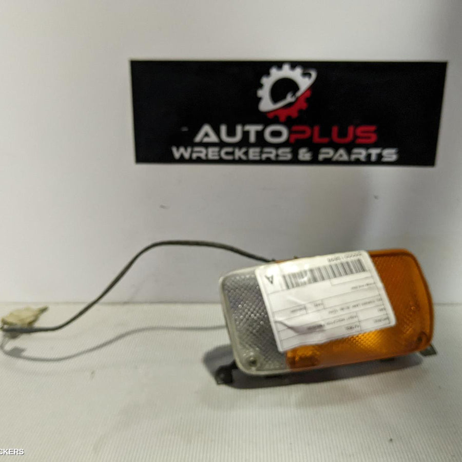 1993 Nissan Patrol Right Indicator Fog Side 1993 Nissan Patrol Right Indicator Fog Side