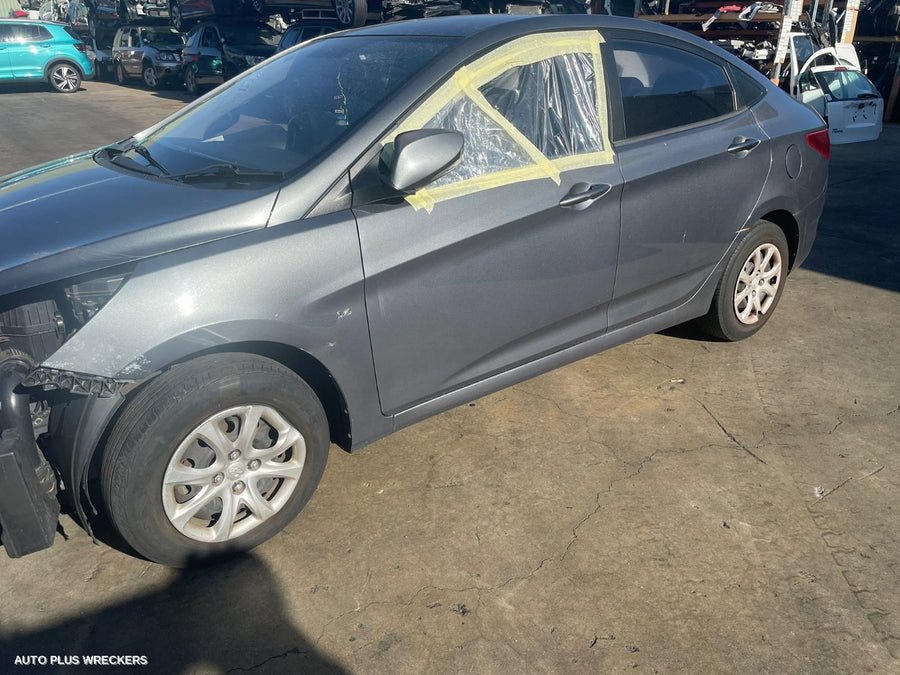 2012 Hyundai Accent Right Rear Door Window 2012 Hyundai Accent Right Rear Door Window