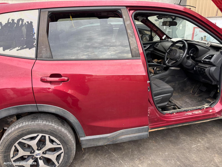 2019 Subaru Forester Right Rear Door Sliding 2019 Subaru Forester Right Rear Door Sliding