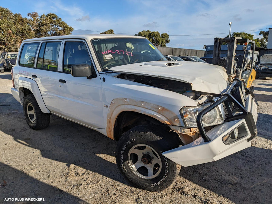 2007 Nissan Patrol Right Rear Side Glass 2007 Nissan Patrol Right Rear Side Glass