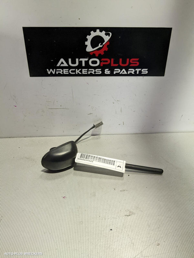 2016 Suzuki Vitara Antenna 2016 Suzuki Vitara Antenna