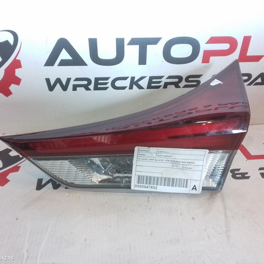 2016 Toyota Corolla Rear Garnish 2016 Toyota Corolla Rear Garnish