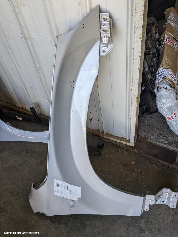 2013 Suzuki Vitara Right Guard 2013 Suzuki Vitara Right Guard