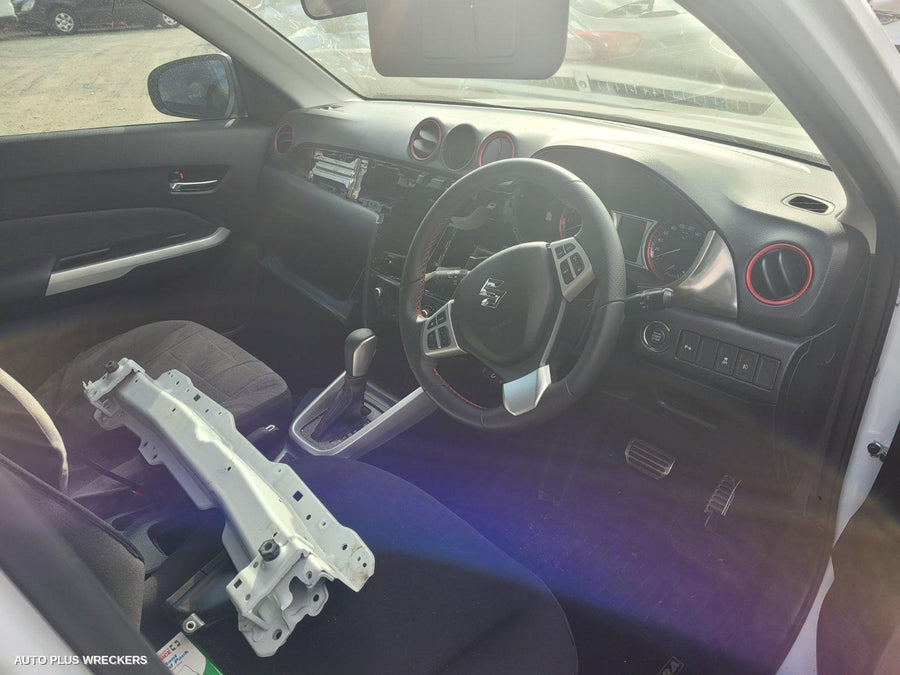 2016 Suzuki Vitara Sunvisor 2016 Suzuki Vitara Sunvisor