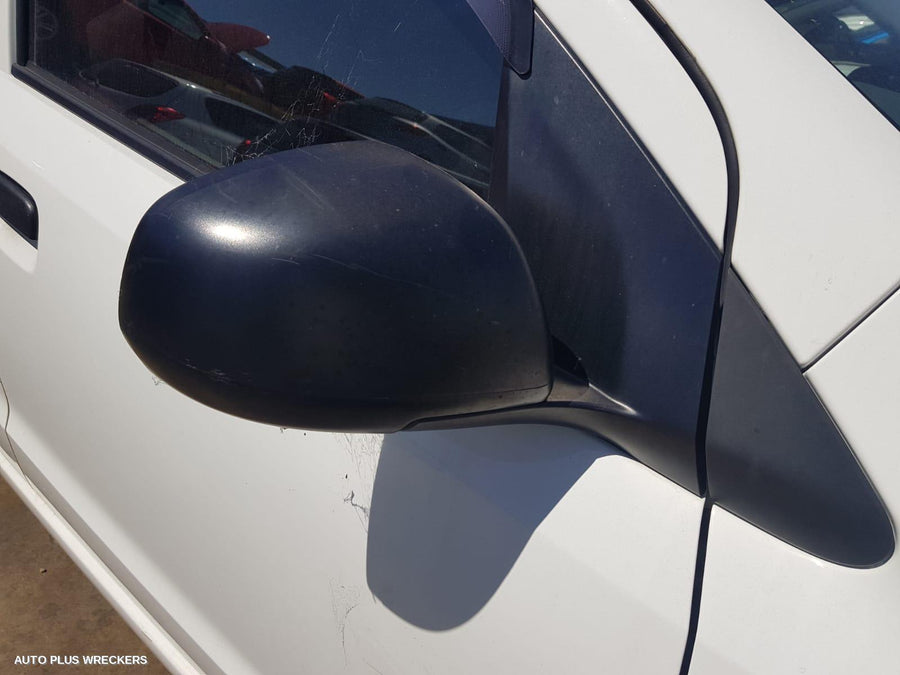 2009 Suzuki Alto Left Rear Door Window 2009 Suzuki Alto Left Rear Door Window