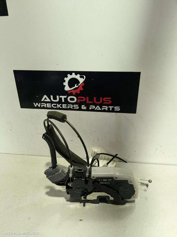 2014 Nissan Pulsar Door Boot Gate Lock 2014 Nissan Pulsar Door Boot Gate Lock