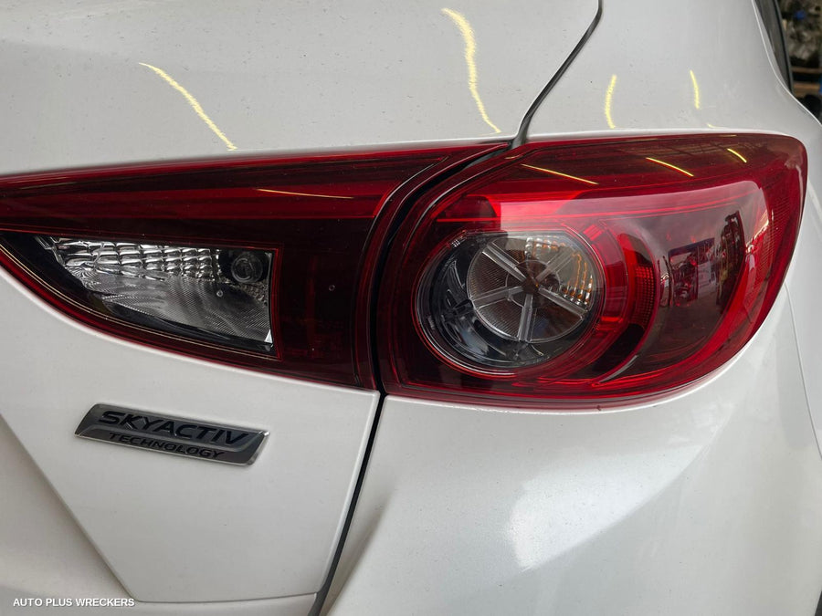 2016 Mazda 3 Rear Garnish 2016 Mazda 3 Rear Garnish