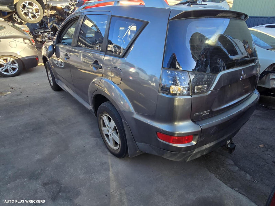 2009 Mitsubishi Outlander Right Rear Side Glass 2009 Mitsubishi Outlander Right Rear Side Glass