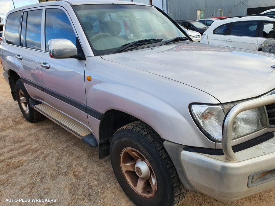 2001 Toyota Landcruiser Right Rear Door Window 2001 Toyota Landcruiser Right Rear Door Window