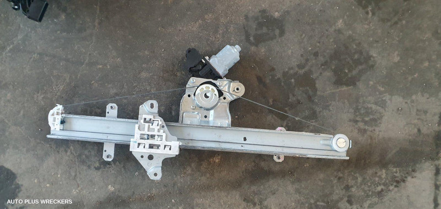 2013 Nissan Pulsar Left Front Window Reg Motor 2013 Nissan Pulsar Left Front Window Reg Motor