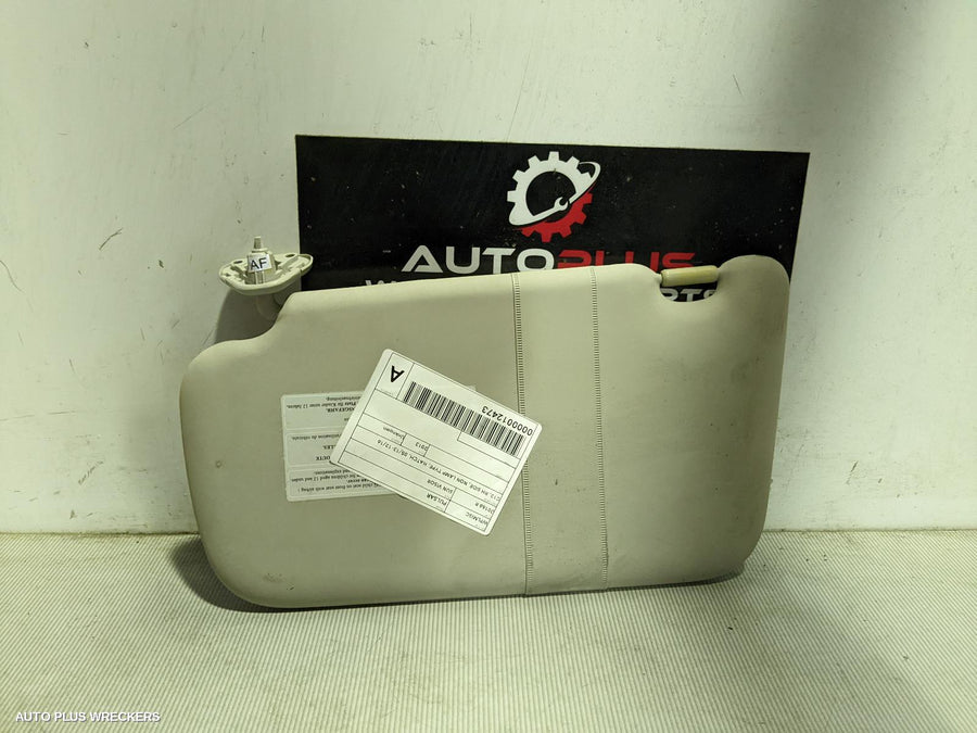 2013 Nissan Pulsar Sunvisor 2013 Nissan Pulsar Sunvisor