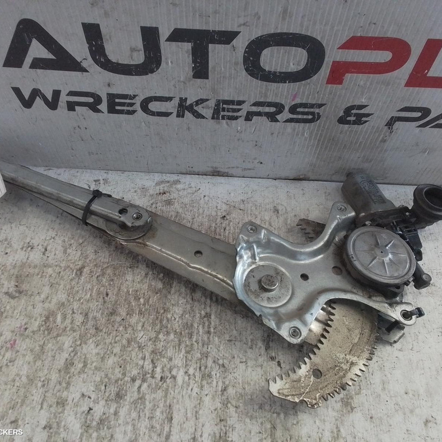2014 Toyota Corolla Left Front Window Reg Motor 2014 Toyota Corolla Left Front Window Reg Motor