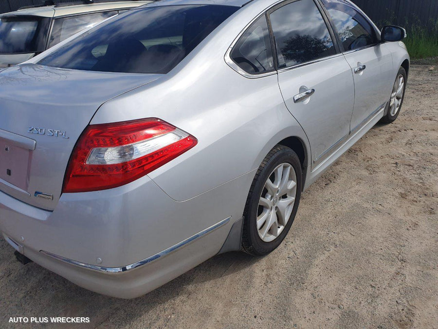 2010 Nissan Maxima Rear Bumper 2010 Nissan Maxima Rear Bumper