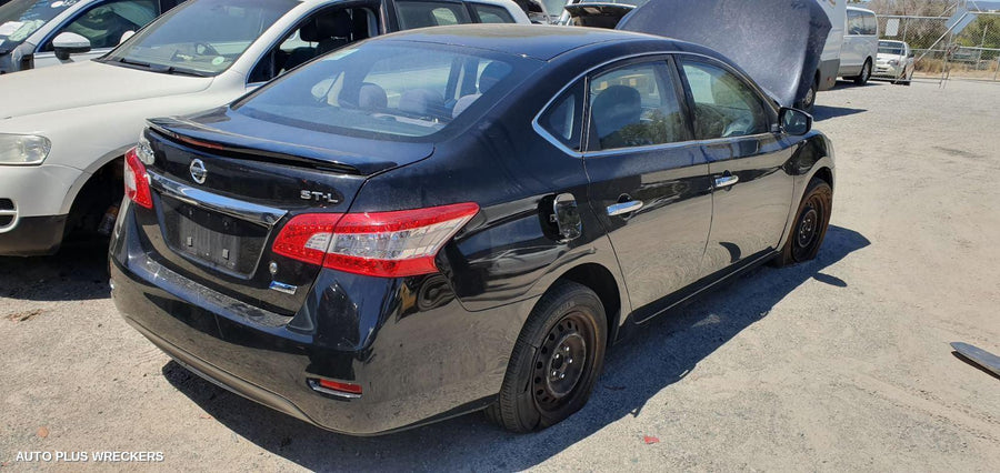 2013 Nissan Pulsar Left Guard 2013 Nissan Pulsar Left Guard