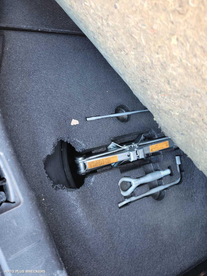 2010 Nissan Maxima Left Rear Door Sliding 2010 Nissan Maxima Left Rear Door Sliding