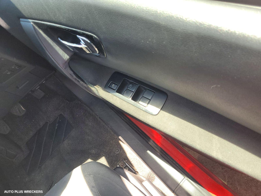 2010 Nissan Dualis Right Guard 2010 Nissan Dualis Right Guard