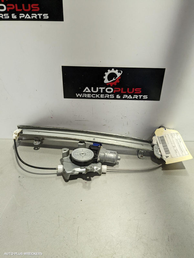 2017 Nissan Navara Right Front Window Reg Motor 2017 Nissan Navara Right Front Window Reg Motor