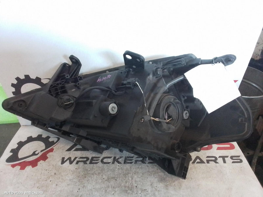 2007 Nissan Tiida Right Headlamp 2007 Nissan Tiida Right Headlamp
