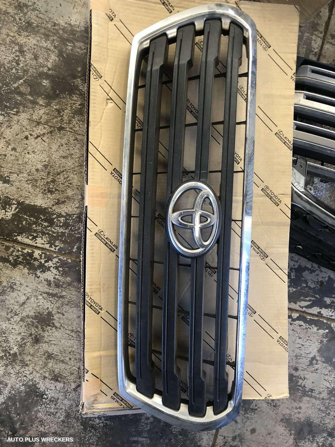2013 Toyota Landcruiser Grille 2013 Toyota Landcruiser Grille